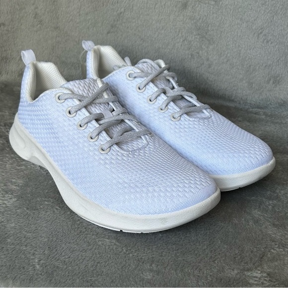 Athletic Works Sneakers Womens Size 11 White Lace Up Shoes Memory Foam - Picture 2 of 7